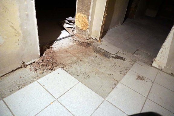 underneath.the.floor.jpg 
