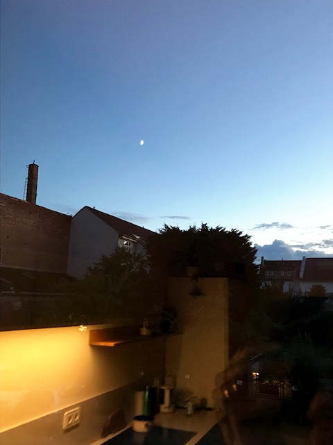 spiegelkuechenmondnacht.jpg